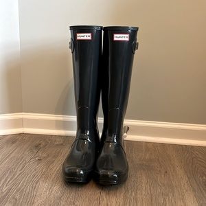 Hunter Tall Classic Rain Boots